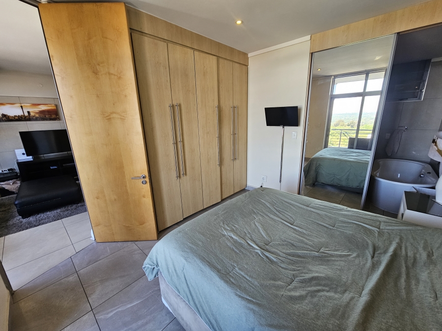 To Let 1 Bedroom Property for Rent in Sandown Gauteng