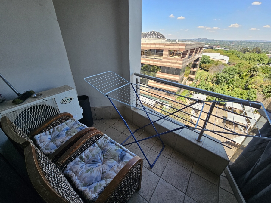 To Let 1 Bedroom Property for Rent in Sandown Gauteng