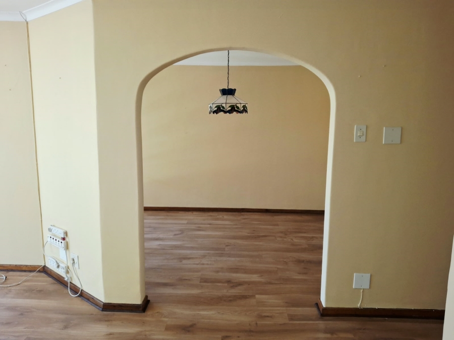 2 Bedroom Property for Sale in Brummeria Gauteng