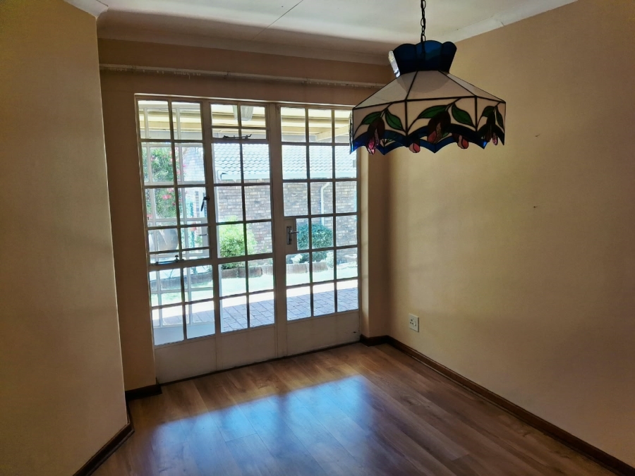 2 Bedroom Property for Sale in Brummeria Gauteng