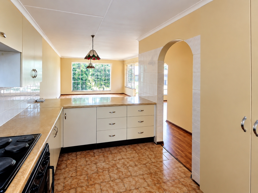 2 Bedroom Property for Sale in Brummeria Gauteng