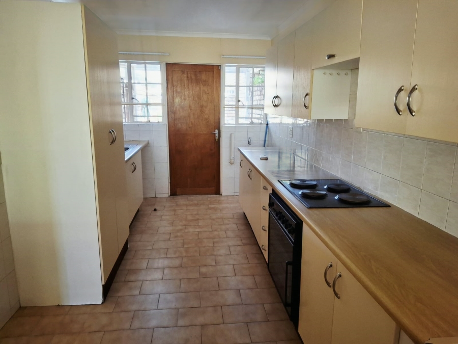 2 Bedroom Property for Sale in Brummeria Gauteng