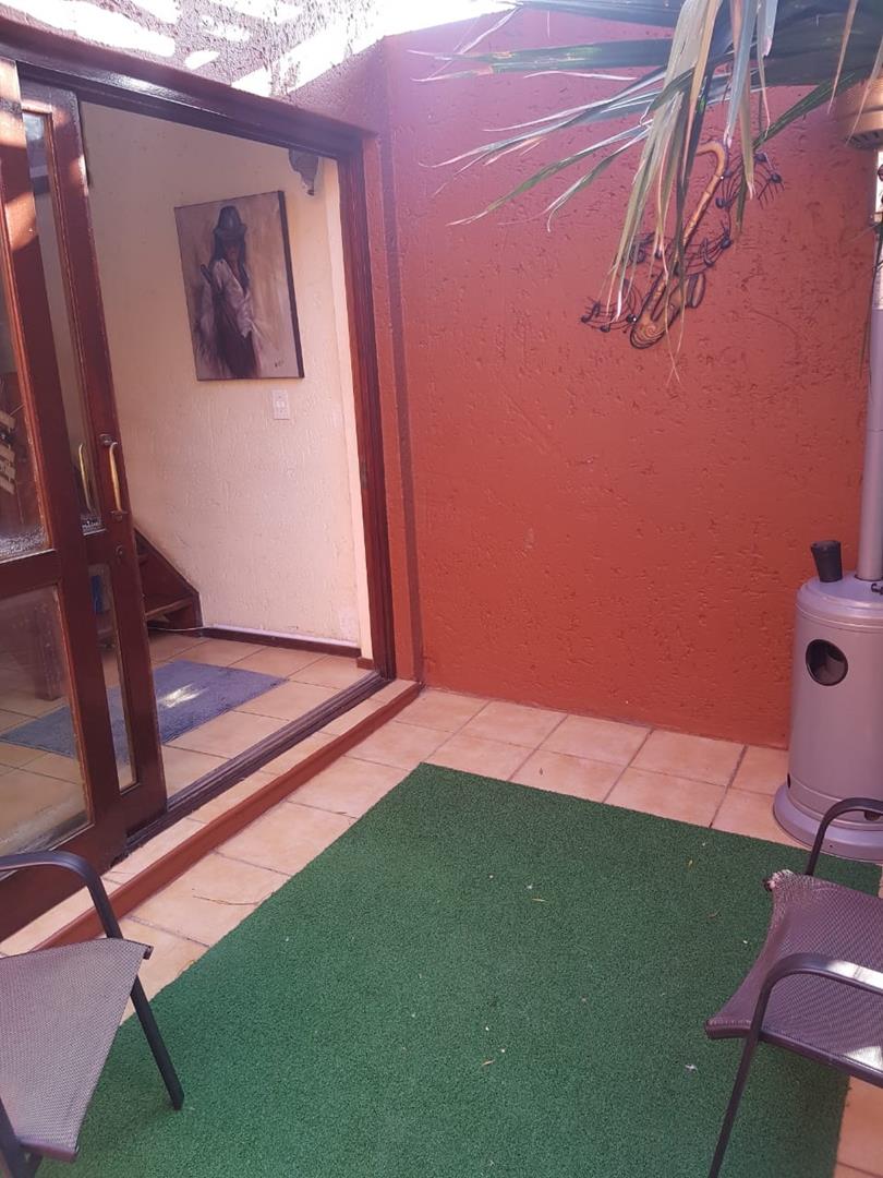 To Let 1 Bedroom Property for Rent in Sunninghill Gauteng