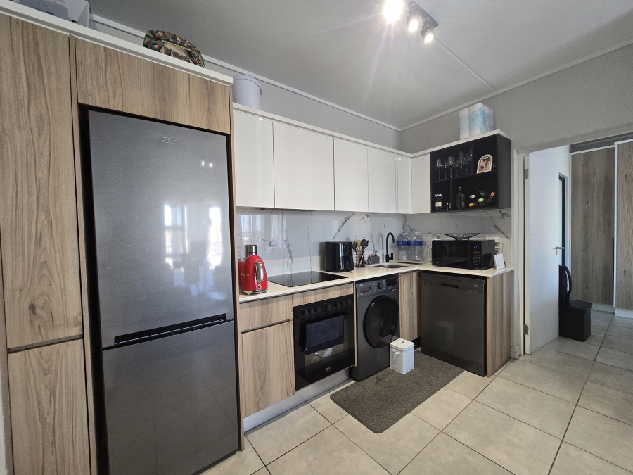 To Let 1 Bedroom Property for Rent in Waterfall Gauteng