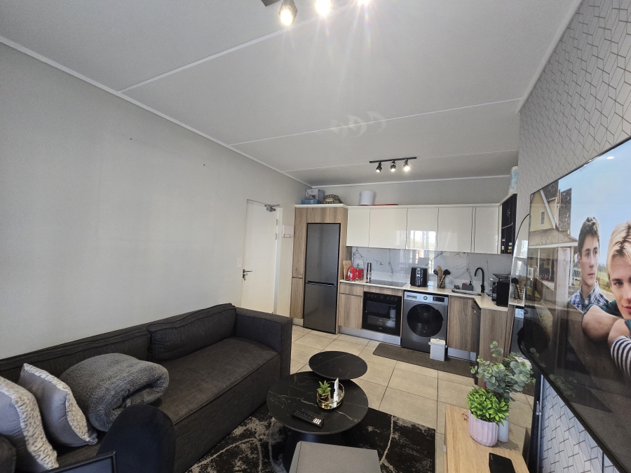 To Let 1 Bedroom Property for Rent in Waterfall Gauteng