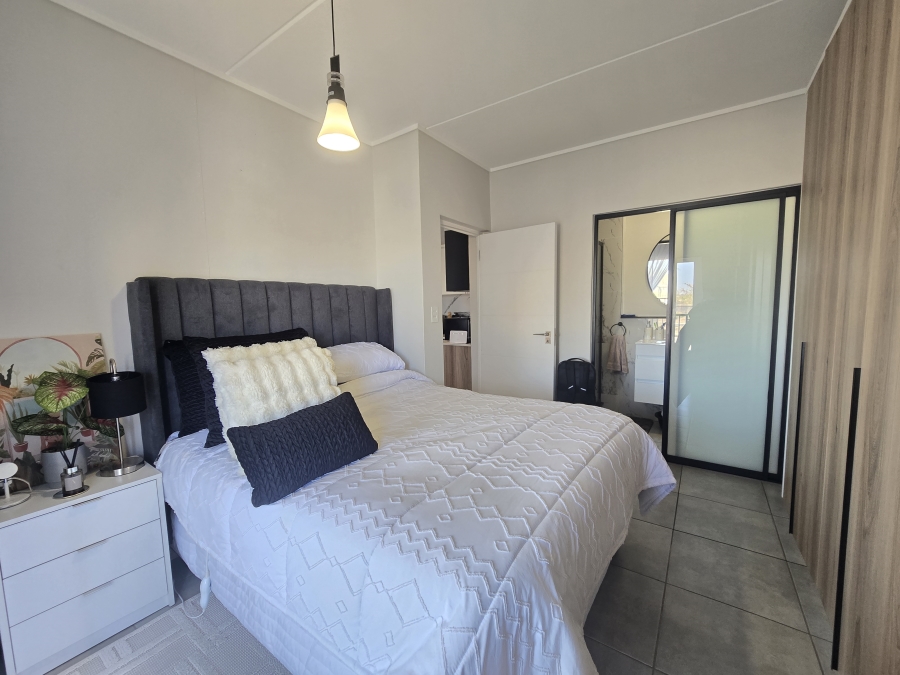 To Let 1 Bedroom Property for Rent in Waterfall Gauteng