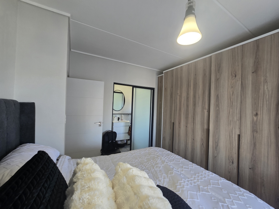To Let 1 Bedroom Property for Rent in Waterfall Gauteng