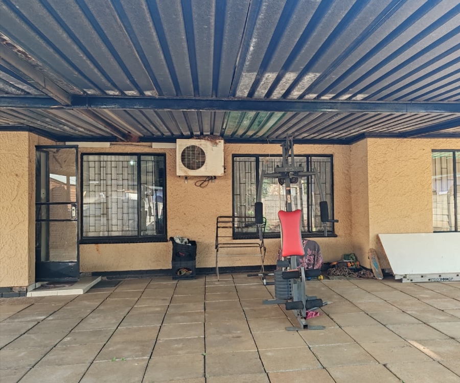 3 Bedroom Property for Sale in Bakerton Gauteng