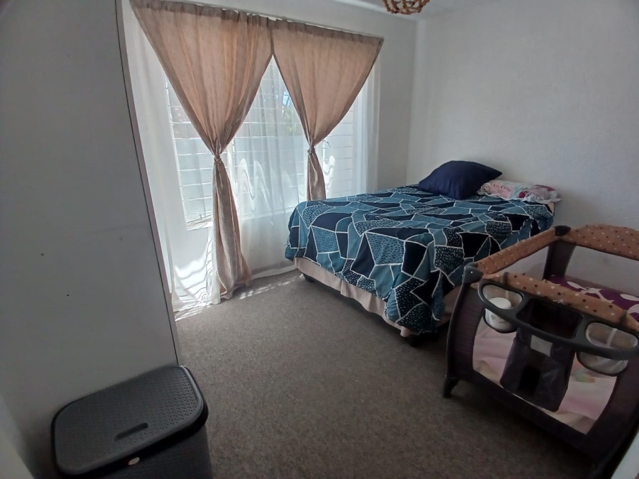 2 Bedroom Property for Sale in Glen Marais Gauteng