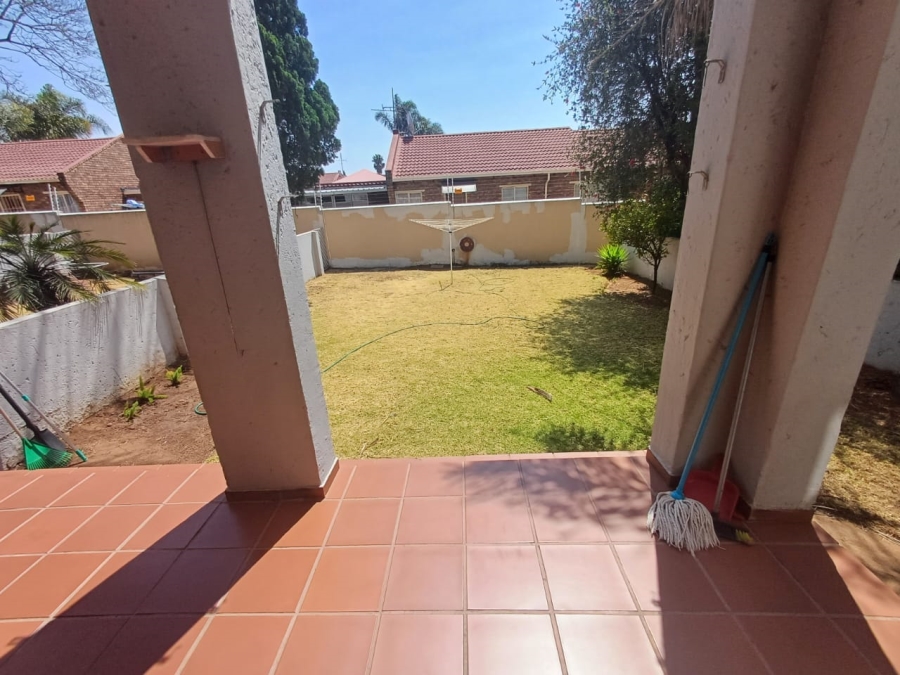 2 Bedroom Property for Sale in Glen Marais Gauteng