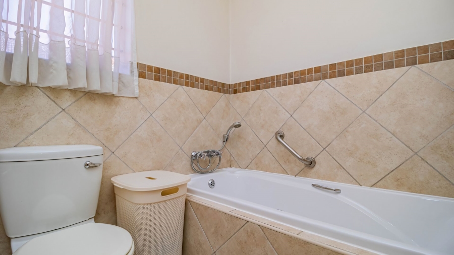 3 Bedroom Property for Sale in Brentwood Gauteng