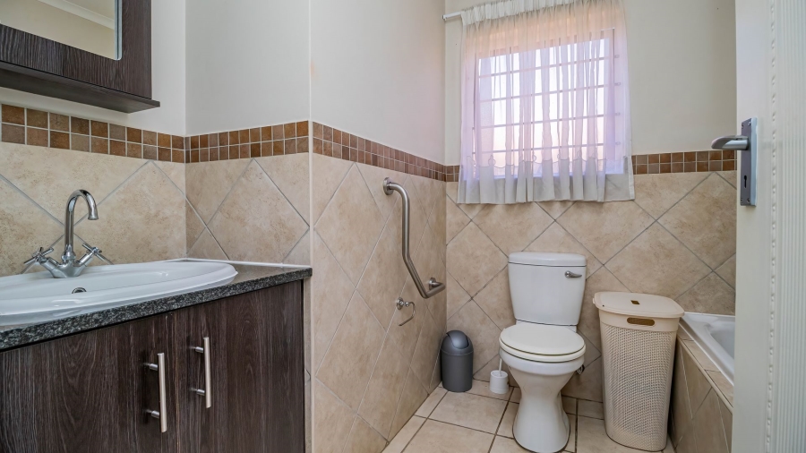 3 Bedroom Property for Sale in Brentwood Gauteng