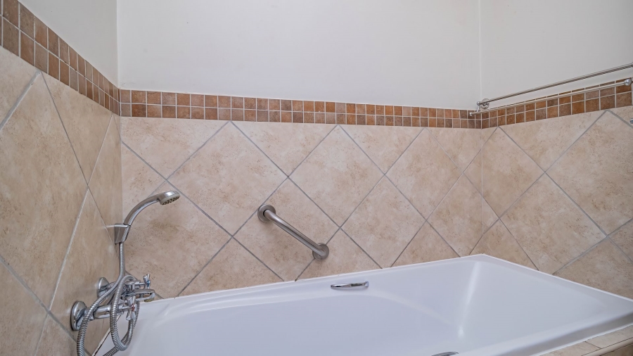 3 Bedroom Property for Sale in Brentwood Gauteng