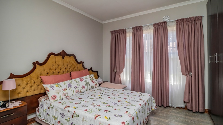 3 Bedroom Property for Sale in Brentwood Gauteng