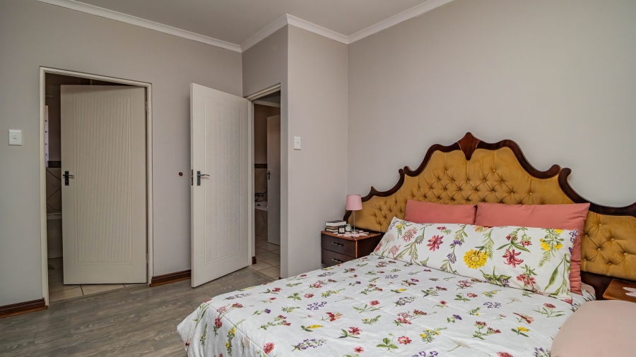 3 Bedroom Property for Sale in Brentwood Gauteng