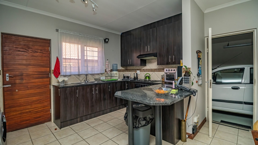 3 Bedroom Property for Sale in Brentwood Gauteng