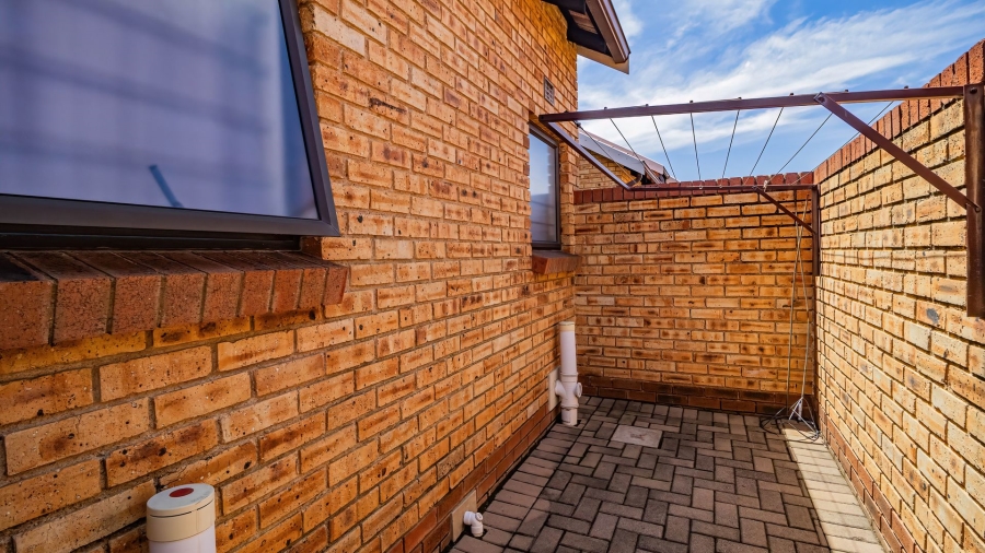 3 Bedroom Property for Sale in Brentwood Gauteng