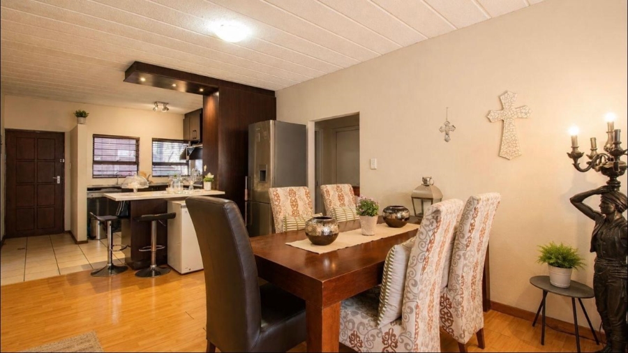 To Let 2 Bedroom Property for Rent in Sunninghill Gauteng