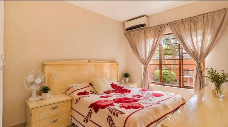 To Let 2 Bedroom Property for Rent in Sunninghill Gauteng