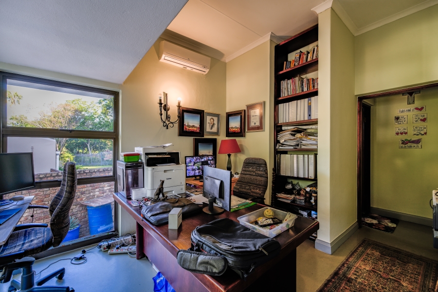 4 Bedroom Property for Sale in Wapadrand Gauteng