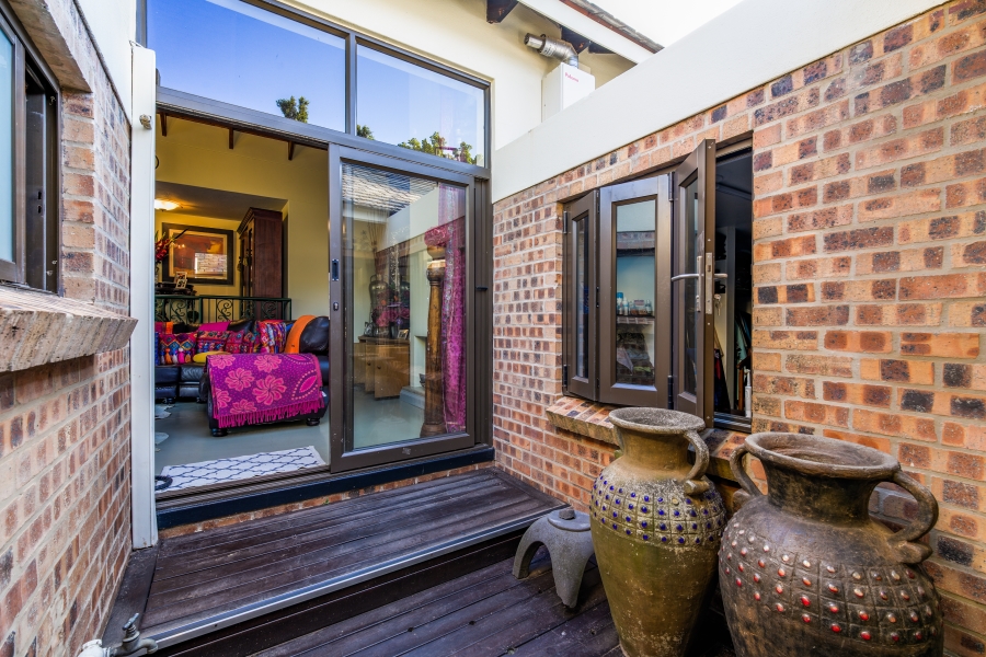 4 Bedroom Property for Sale in Wapadrand Gauteng