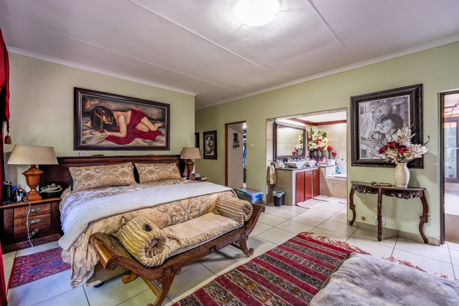 4 Bedroom Property for Sale in Wapadrand Gauteng