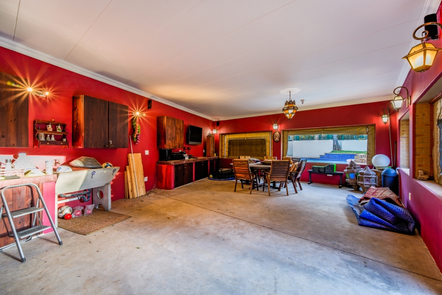 4 Bedroom Property for Sale in Wapadrand Gauteng