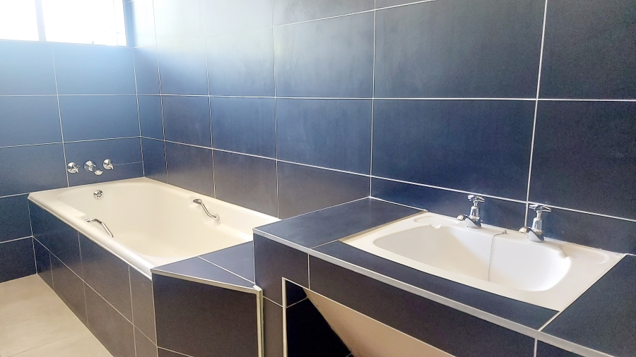 4 Bedroom Property for Sale in Lyttelton Manor Gauteng