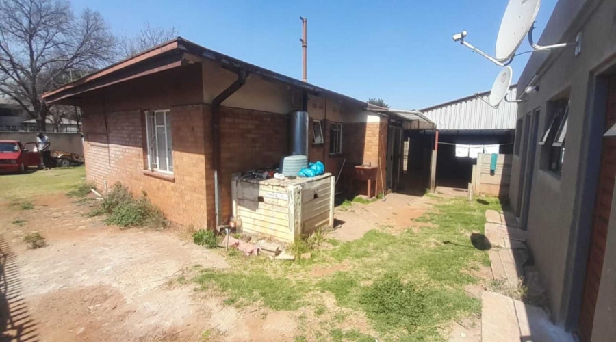 8 Bedroom Property for Sale in Vanderbijlpark CW 2 Gauteng