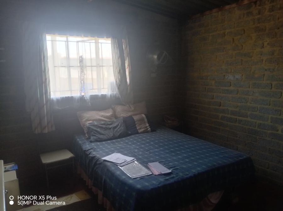 1 Bedroom Property for Sale in Lakeside Gauteng