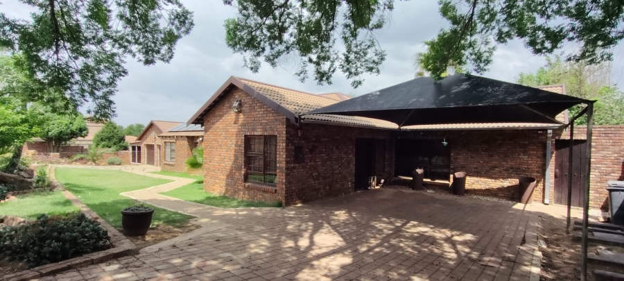 4 Bedroom Property for Sale in Fochville Gauteng