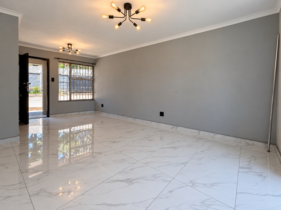 3 Bedroom Property for Sale in Bloubosrand Gauteng