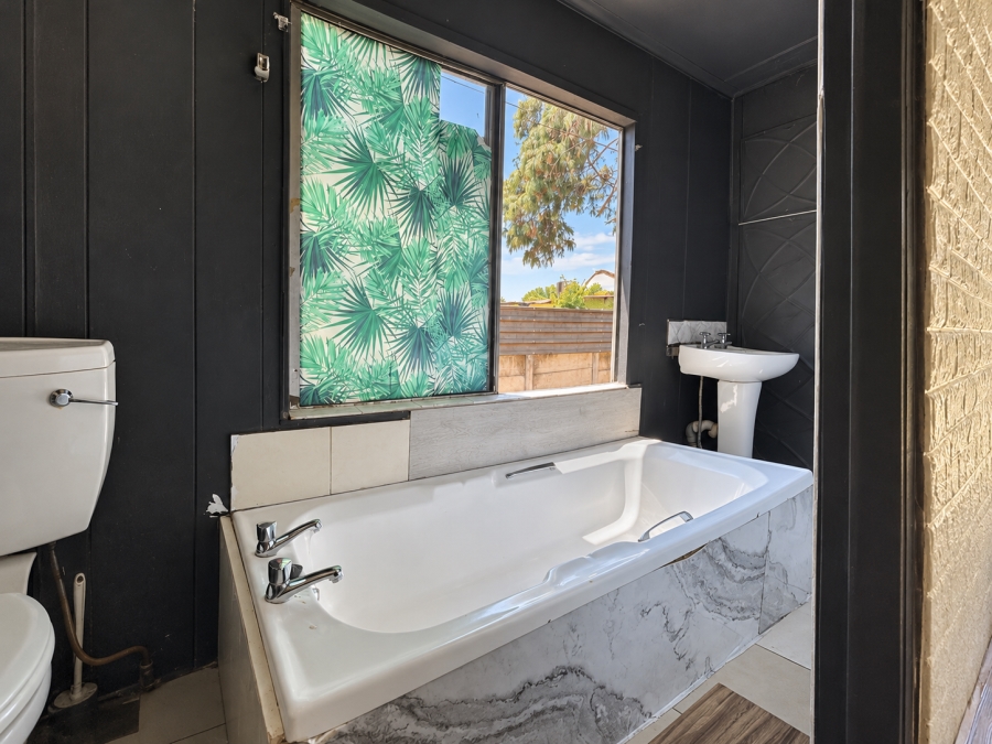 3 Bedroom Property for Sale in Bloubosrand Gauteng