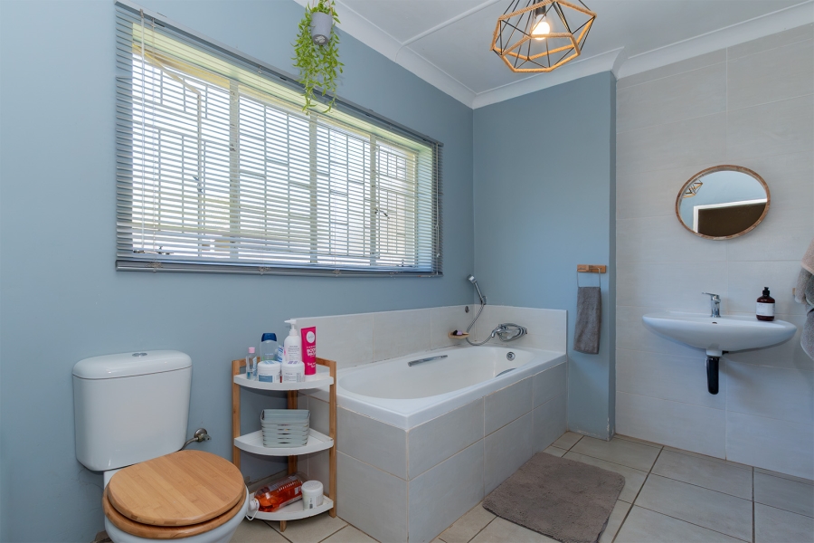 4 Bedroom Property for Sale in Dalpark Proper Gauteng