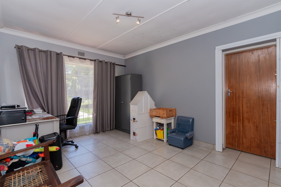 4 Bedroom Property for Sale in Dalpark Proper Gauteng