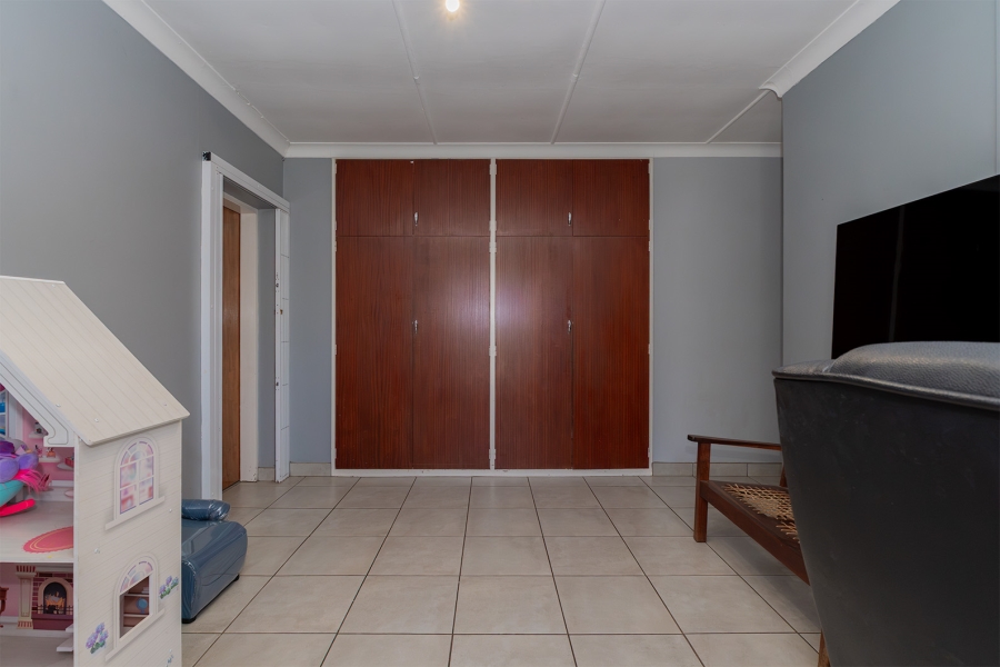 4 Bedroom Property for Sale in Dalpark Proper Gauteng