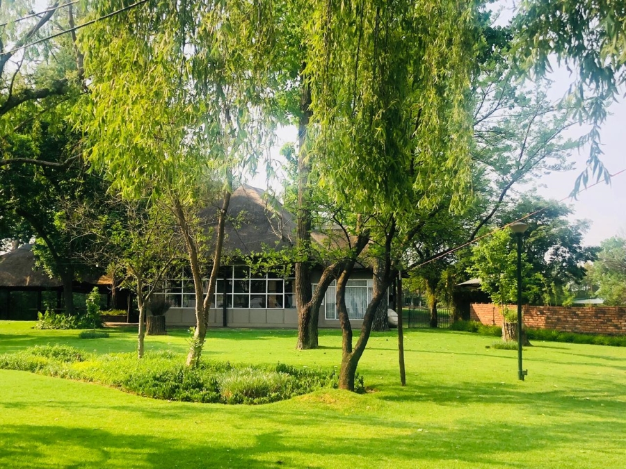 7 Bedroom Property for Sale in Kaalplaats West Gauteng