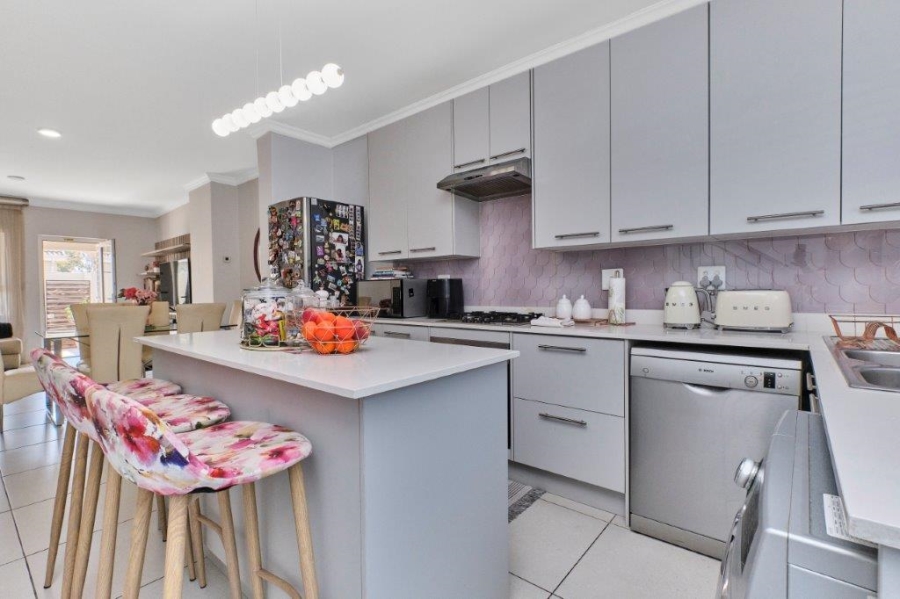 3 Bedroom Property for Sale in Bryanston Gauteng