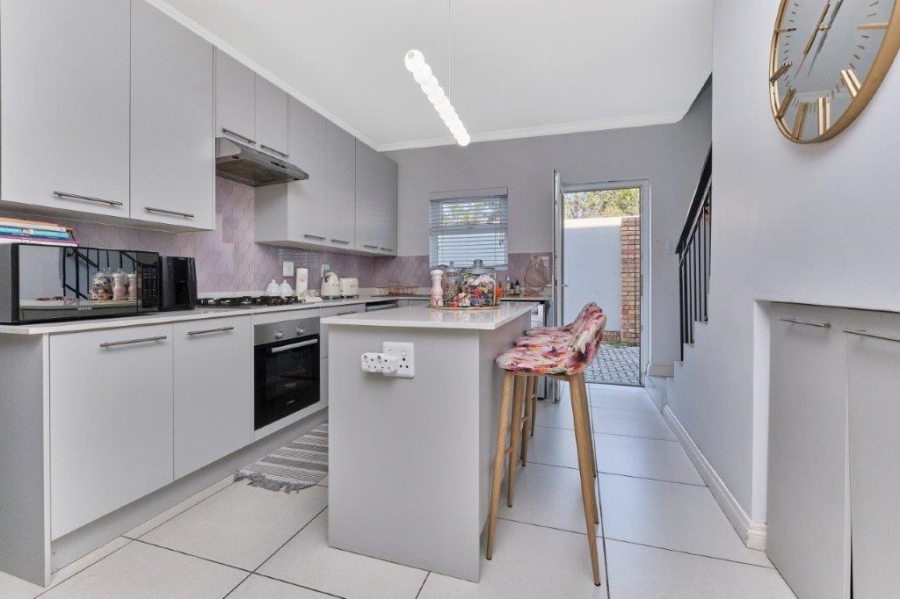 3 Bedroom Property for Sale in Bryanston Gauteng
