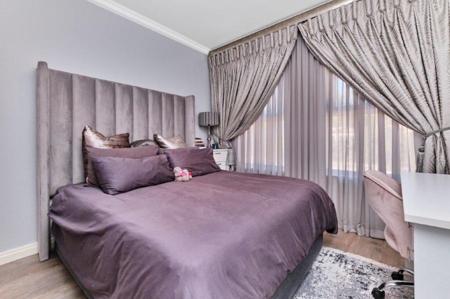 3 Bedroom Property for Sale in Bryanston Gauteng