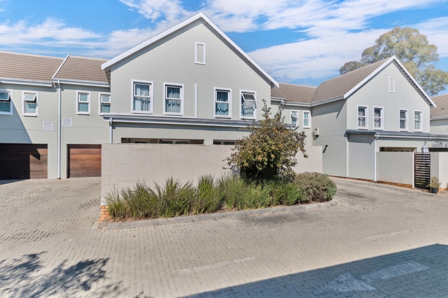 3 Bedroom Property for Sale in Bryanston Gauteng