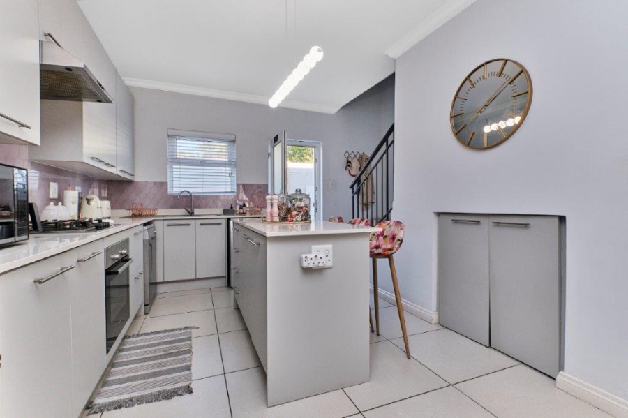 3 Bedroom Property for Sale in Bryanston Gauteng