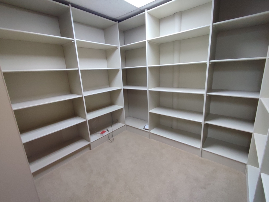 To Let Commercial Property for Rent in Dunkeld Gauteng