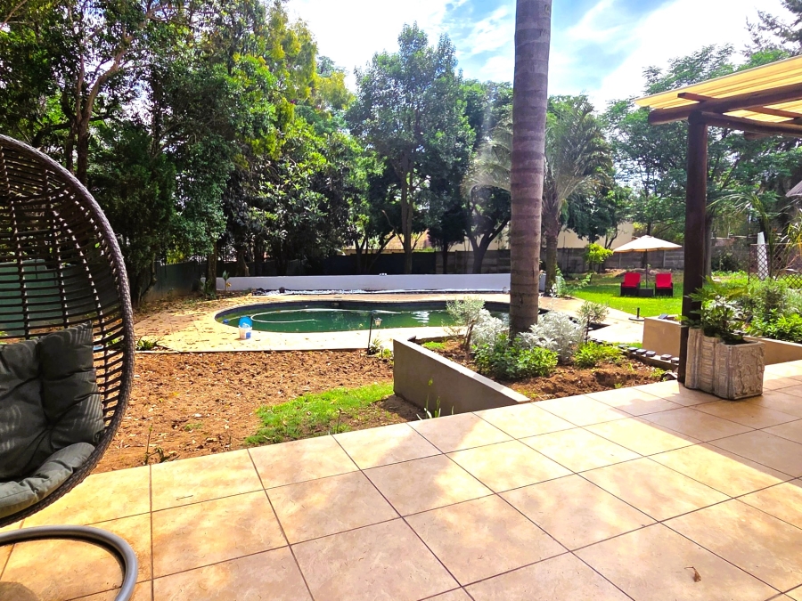 To Let Commercial Property for Rent in Bryanston Gauteng