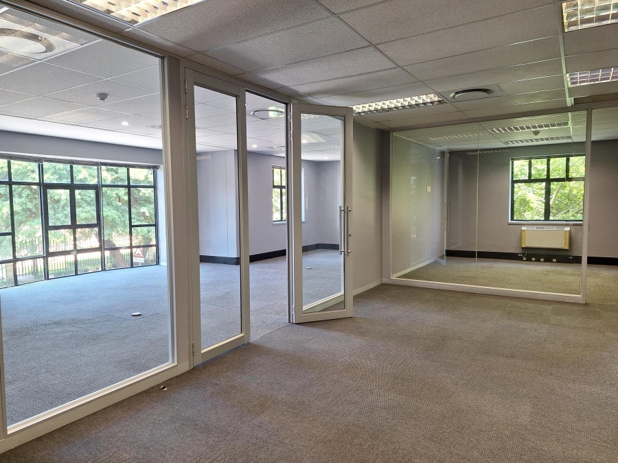 To Let Commercial Property for Rent in Wierda Valley Gauteng