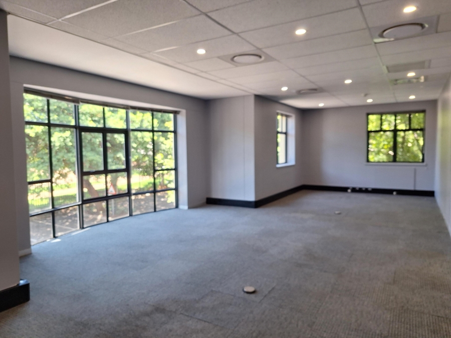 To Let Commercial Property for Rent in Wierda Valley Gauteng