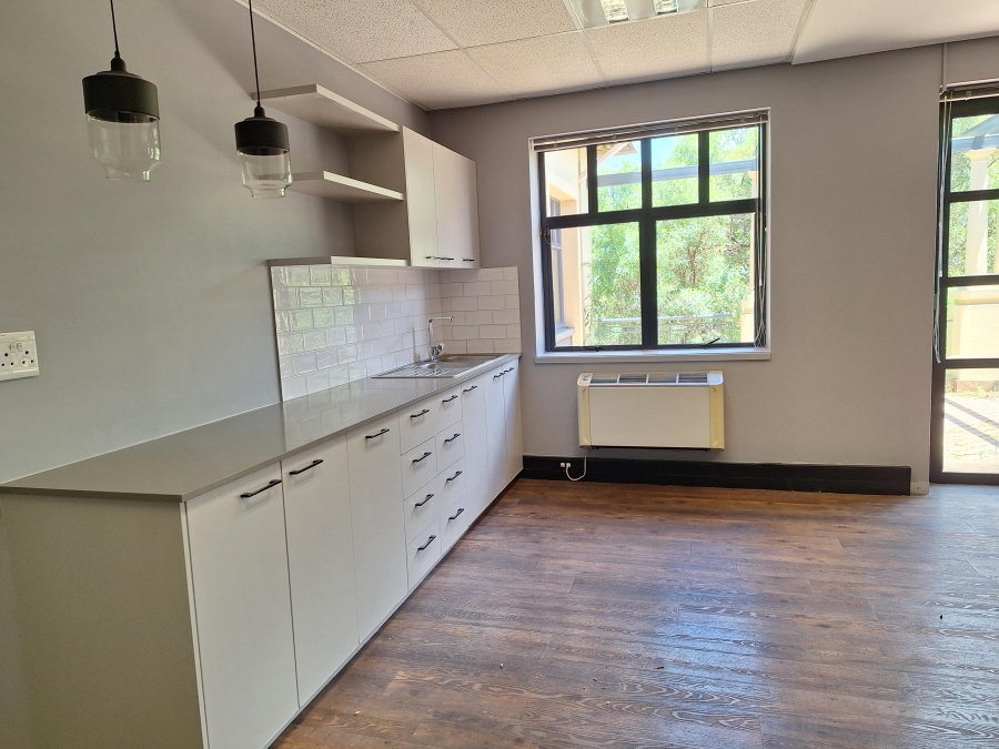 To Let Commercial Property for Rent in Wierda Valley Gauteng