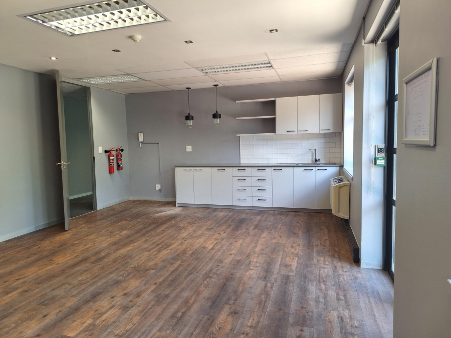 To Let Commercial Property for Rent in Wierda Valley Gauteng