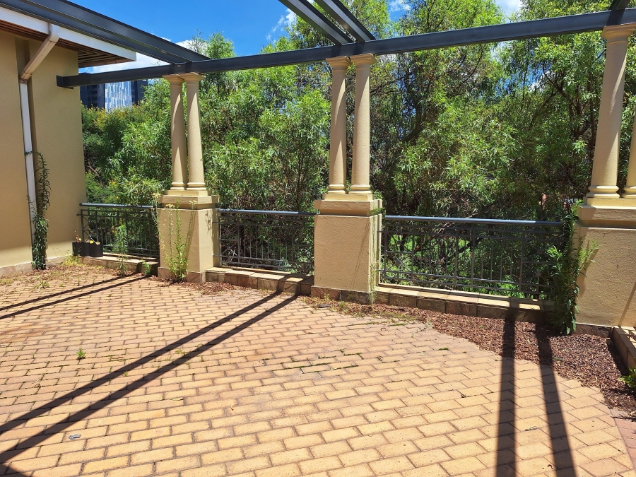 To Let Commercial Property for Rent in Wierda Valley Gauteng