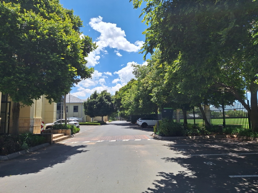 To Let Commercial Property for Rent in Wierda Valley Gauteng